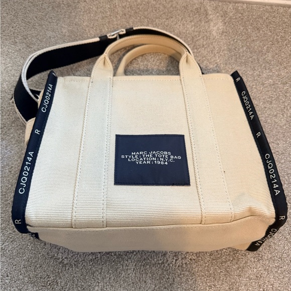 Marc Jacobs Cream and Black Tote Bag - Picture 4 of 5